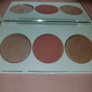 OFRA x Madison Miller Highlight/Blush Pallet